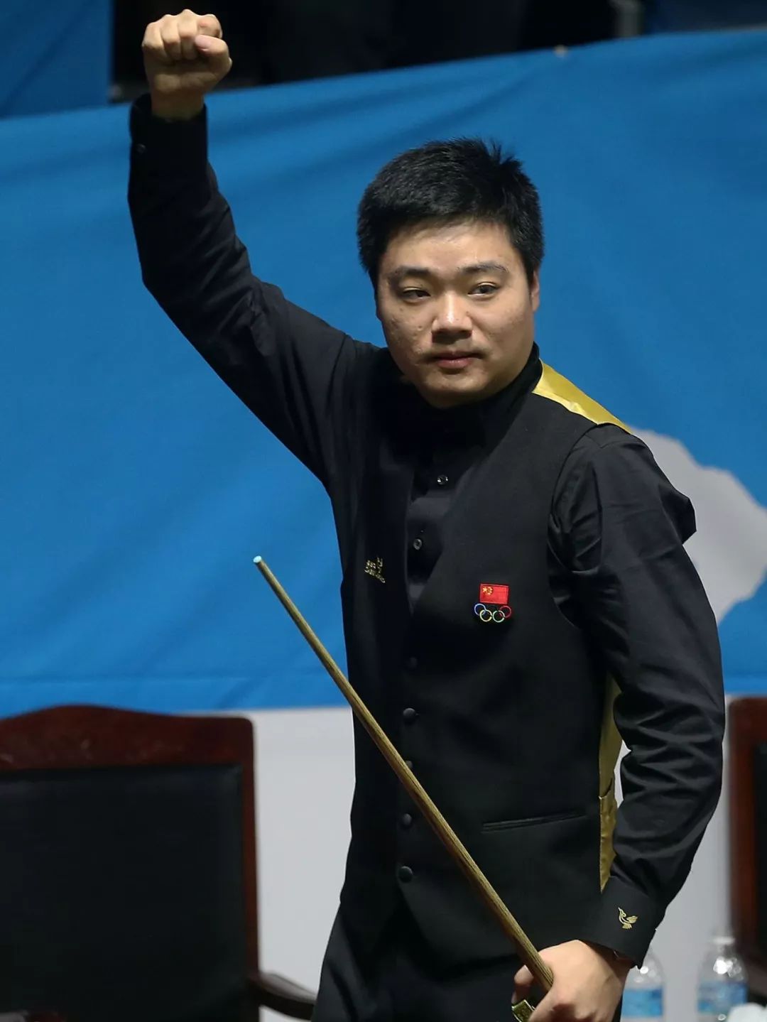 由中国足协 由中国足协