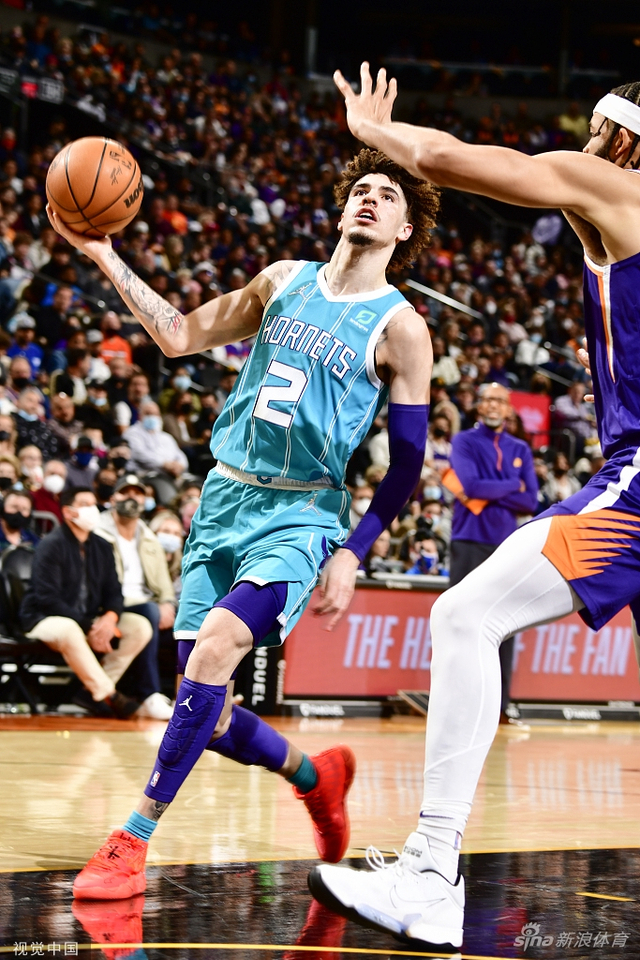 次禁区内争 次禁区内争