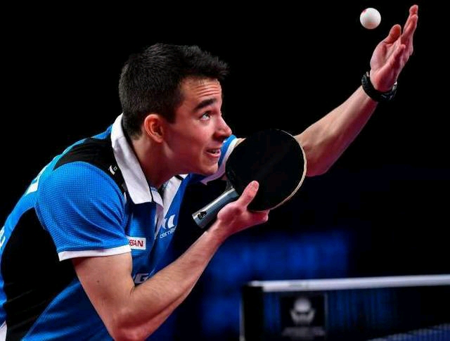 面临压力 面临压力