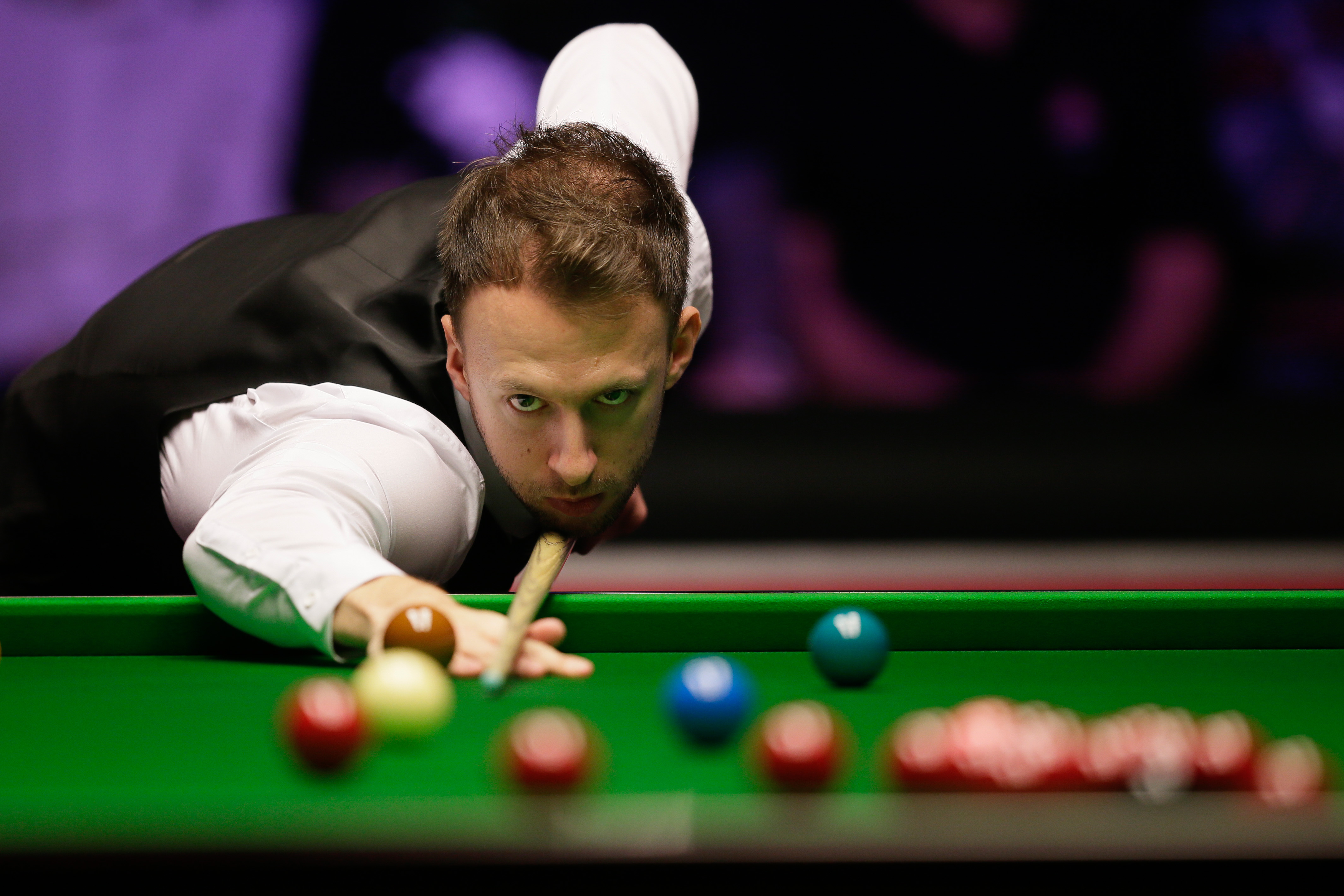 西的强势姿 西的强势姿